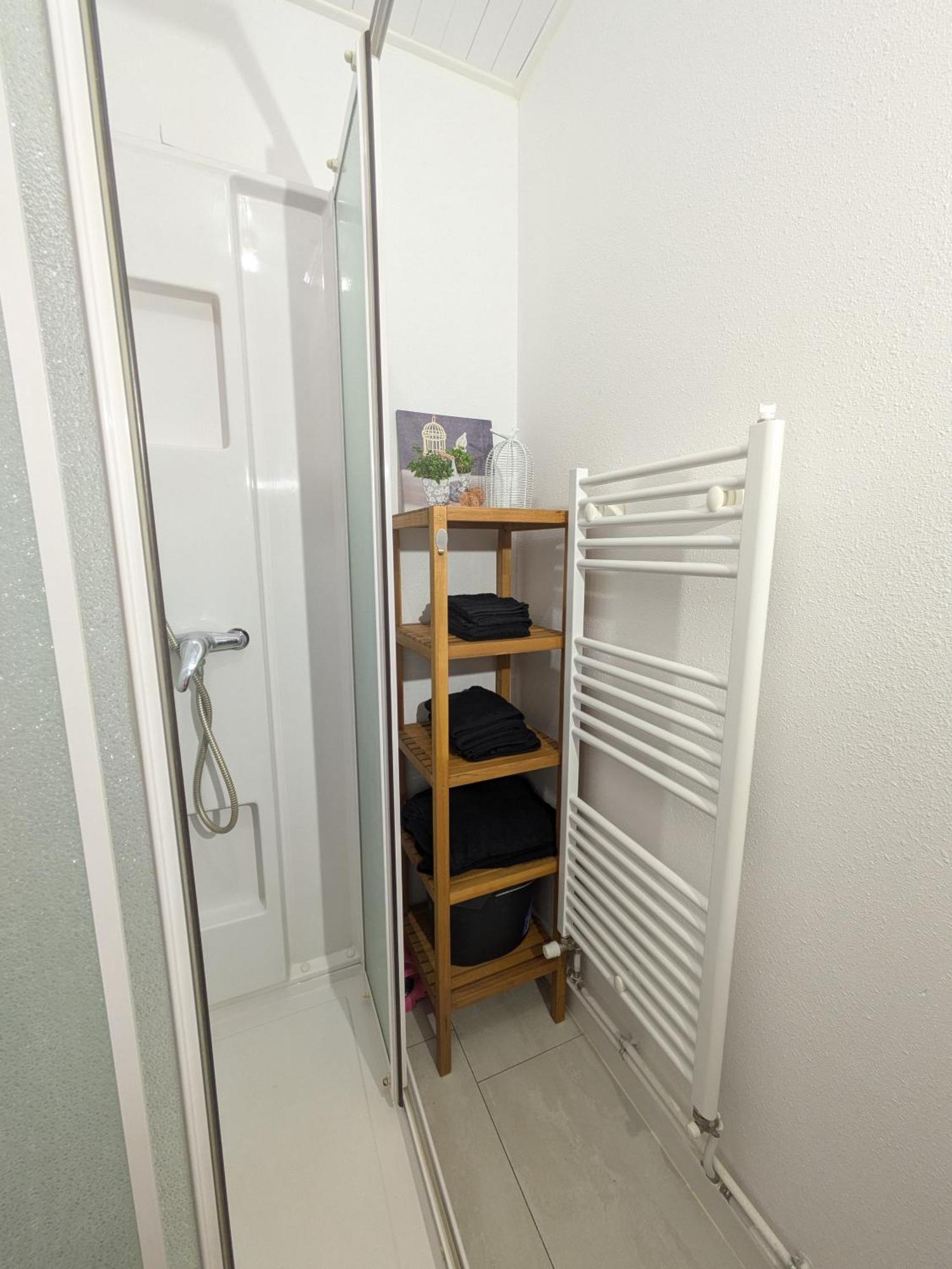 Sous La Tour Apartment Poligny  Exterior foto